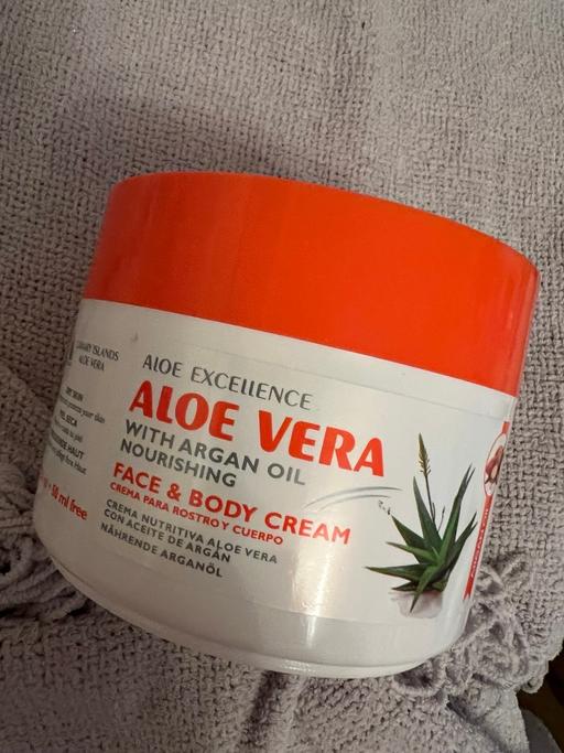 Buy & Sell Hetton-Le-Hole Sunderland - Photos for Face & Body Cream ( New )