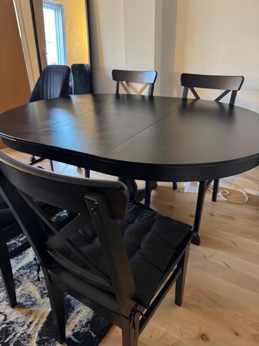 Buy & Sell East Ham East London - Photos for Table and chairs