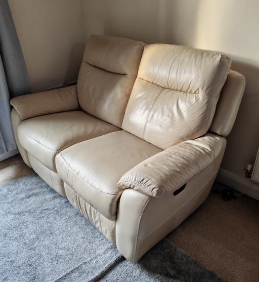 Buy & Sell West Watford Watford - Photos for 2 Seater Leather Sofa - manual recliner