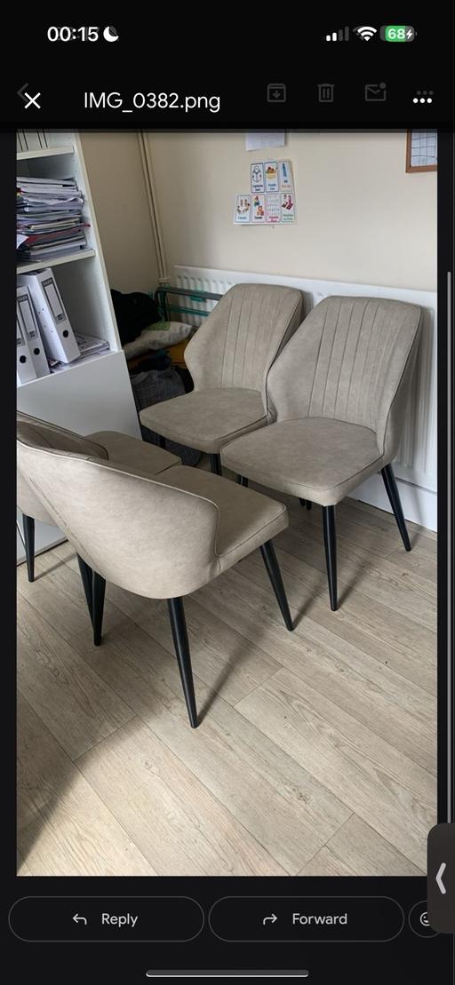 Buy & Sell Roehampton South West London - Photos for DINING TABLE AND CHAIRS