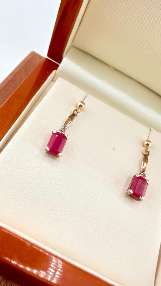 Buy & Sell Harrow on the Hill North West London - Photos for Emerald Cut 9ct Gold Ruby Drop Earrings