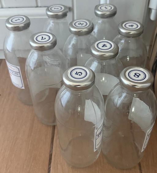 Buy & Sell Harrow on the Hill North West London - Photos for Clear Glass Bottles with Screw Lids