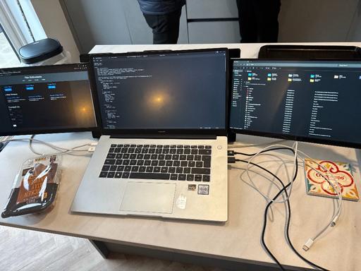 Buy & Sell Reddish Stockport - Photos for DUAL MONITORS NEED GONE ACCEPTING OFFERS