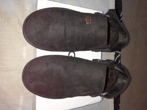 Buy & Sell Colliers Wood South West London - Photos for black sliders uggs