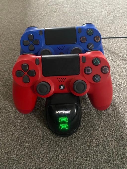 Buy & Sell Cranfield Bedford - Photos for PS4 2 DualShock controllers charging dock