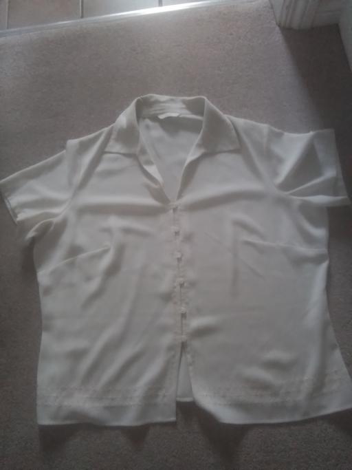Buy & Sell Streetly Walsall - Photos for M/S CREAM BLOUSE