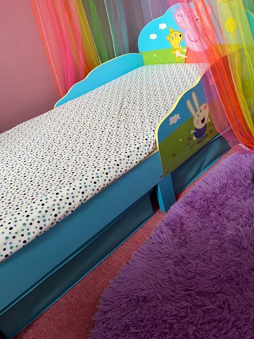 Buy & Sell Weoley Castle Birmingham - Photos for PEPPA PIG TODDLER BED WITH CUBE STORAGE!!