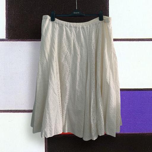 Buy & Sell Notting Hill West London - Photos for White skirt 💯 cotton UK18