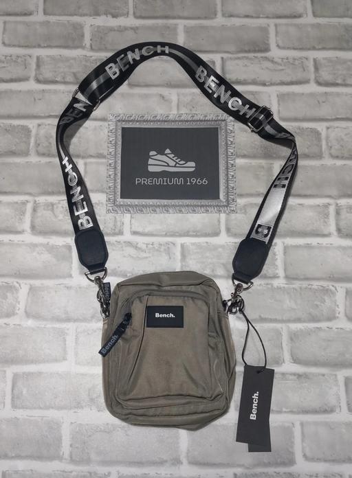 Buy & Sell Clacton-on-Sea Tendring - Photos for mens bench crossbody bag Light Khaki