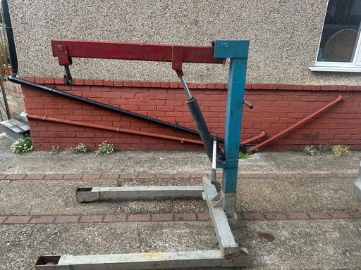 Vehicles Crook Log South East London - Photos for Heavy duty engine crane