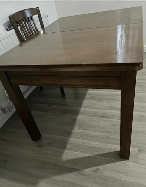 Buy & Sell Tower Hill Central London - Photos for Brown Extendable Wooden Dining Table