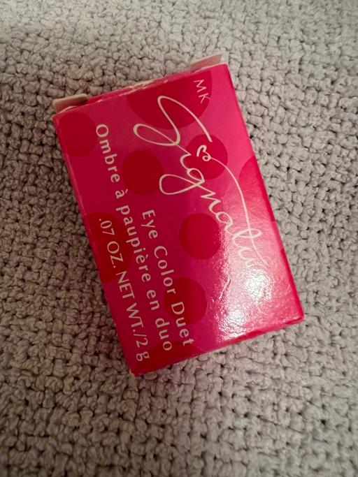 Buy & Sell Easington Lane Sunderland - Photos for Eyeshadow Duo ( New )