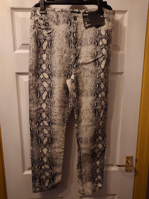 Buy & Sell Woodthorpe Charnwood - Photos for Women's snake pattern slim jeans size 14