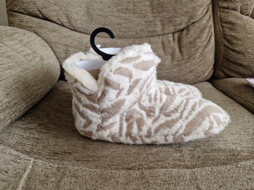 Buy & Sell Ramsgate Thanet - Photos for bn slipper boots size large 7-8