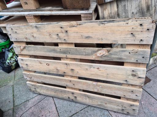Buy & Sell Hyde Tameside - Photos for 4 euro pallets £5 each