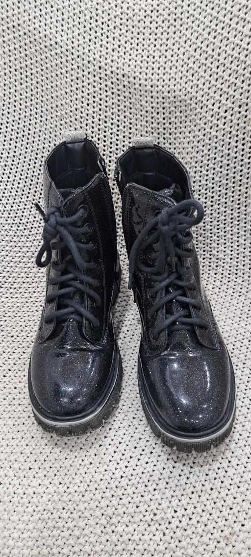 Buy & Sell Sutton Coldfield Birmingham - Photos for Boots Size 2