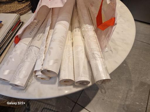 Buy & Sell Holloway North London - Photos for 6 rolls plus 2 open tatton wallpaper laura