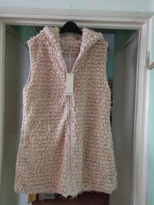 Buy & Sell South Hackney East London - Photos for Coat/Jacket for Woman, sleeveless with hood