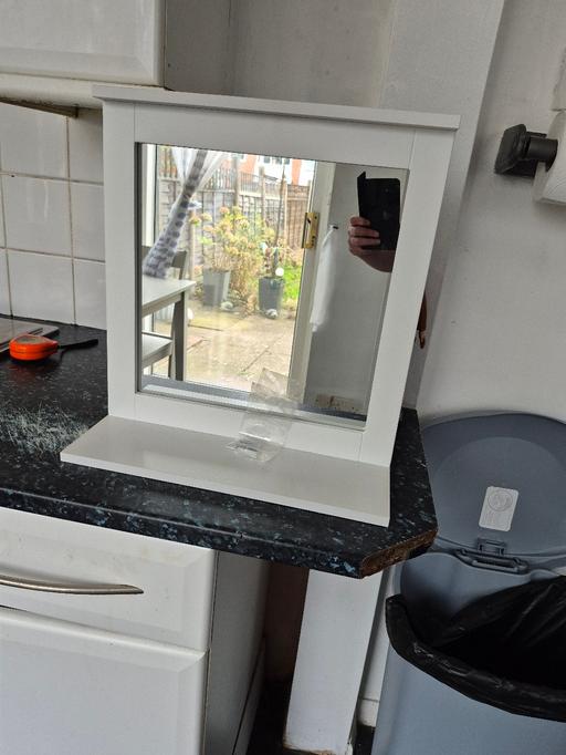 Buy & Sell Northfield Birmingham - Photos for White Bathroom Mirror with Fixings