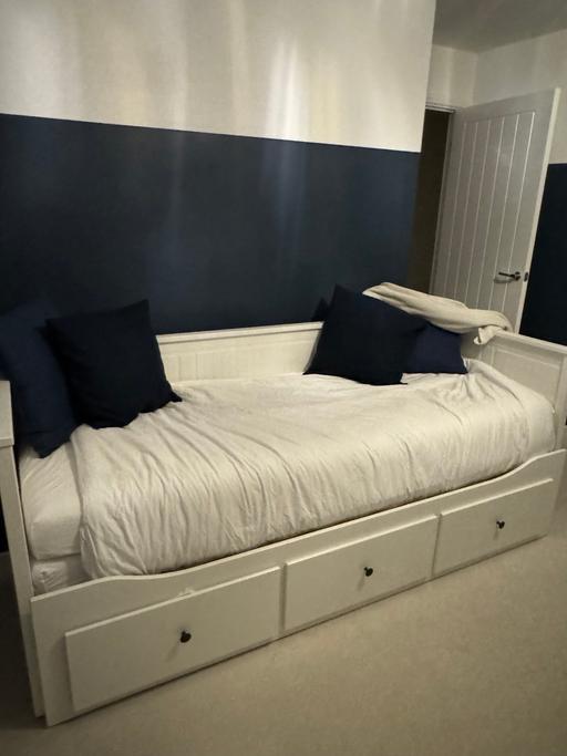 Buy & Sell Bloxwich Walsall - Photos for Ikea Hemnes Daybed w/ 3 draws.