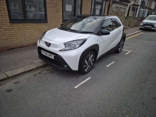 Vehicles Hackney North London - Photos for Toyota aygo x