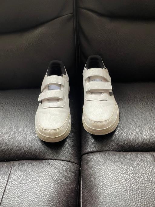 Buy & Sell Bells Mill Dudley - Photos for White Adidas Trainers