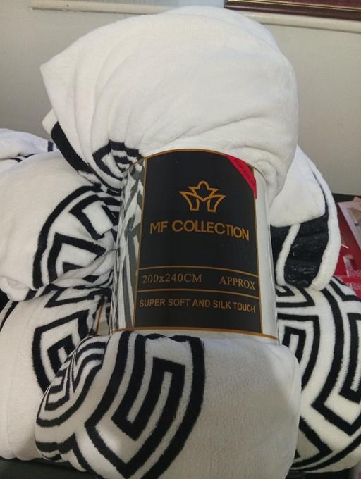 Buy & Sell Parkgate Rotherham - Photos for throw