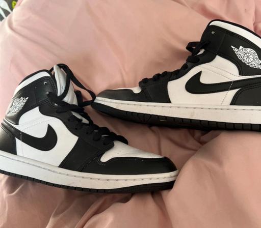 Buy & Sell Alsager Cheshire East - Photos for Women’s Jordan trainers