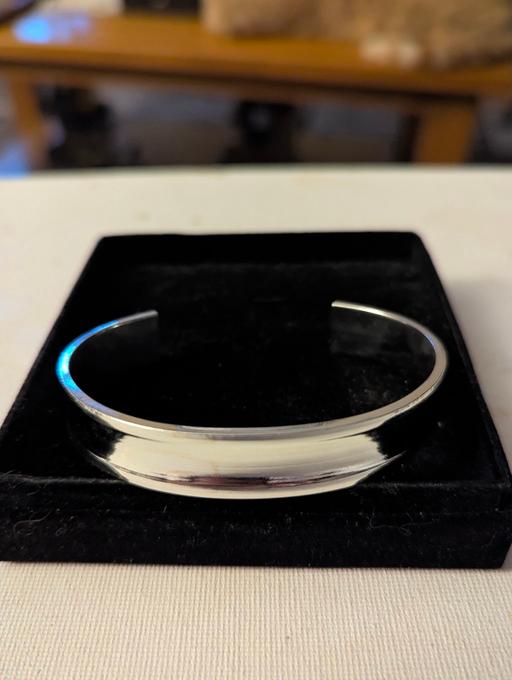 Buy & Sell Georgetown Blaenau Gwent - Photos for Lady's doteffil plain 925 silver cuff bracele