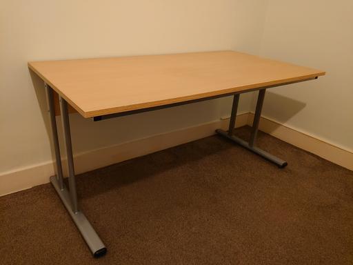 Buy & Sell Ilford Redbridge - Photos for LARGE DESK