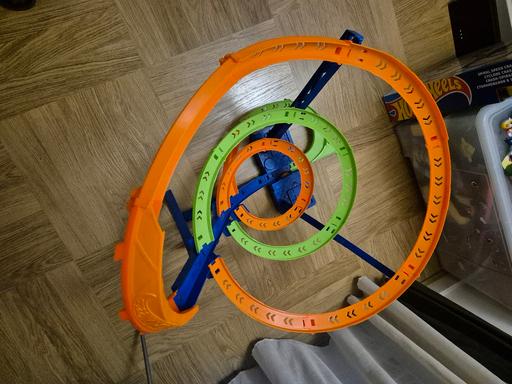 Buy & Sell St Johns South East London - Photos for Hot Wheels Spiral Speed Crash