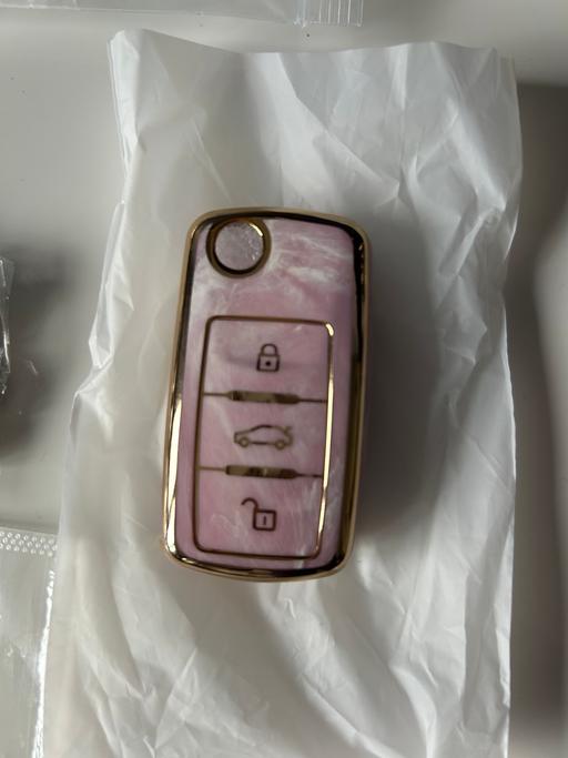 Buy & Sell Cheshunt Broxbourne - Photos for Volkswagen Pink Teddy Diamanté Key Cover