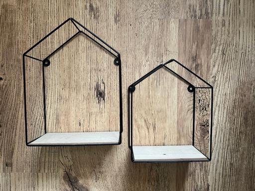 Buy & Sell West Bromwich Sandwell - Photos for 2 x small house shape shelf decoration