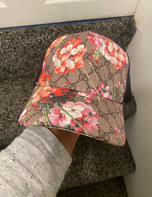 Buy & Sell Deansgate Manchester - Photos for Pink Flower Leather Cap