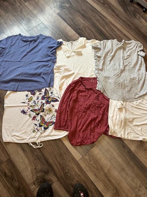 Buy & Sell Longley Sheffield - Photos for Woman’s tops