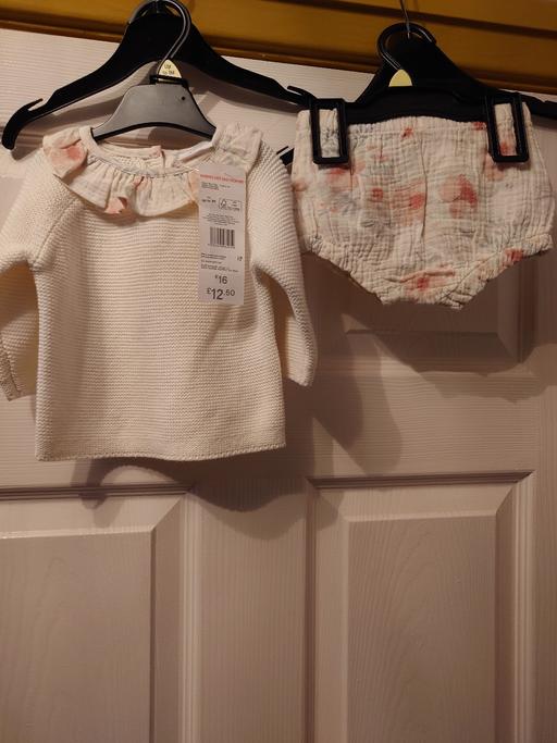 Buy & Sell Woodthorpe Charnwood - Photos for Baby girls 2 piece set size up to 1 month