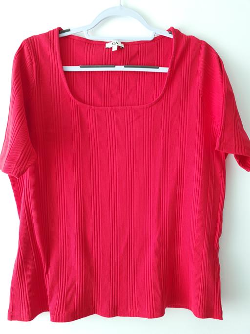 Buy & Sell Beckton East London - Photos for Top size 14 red short sleeve square neck