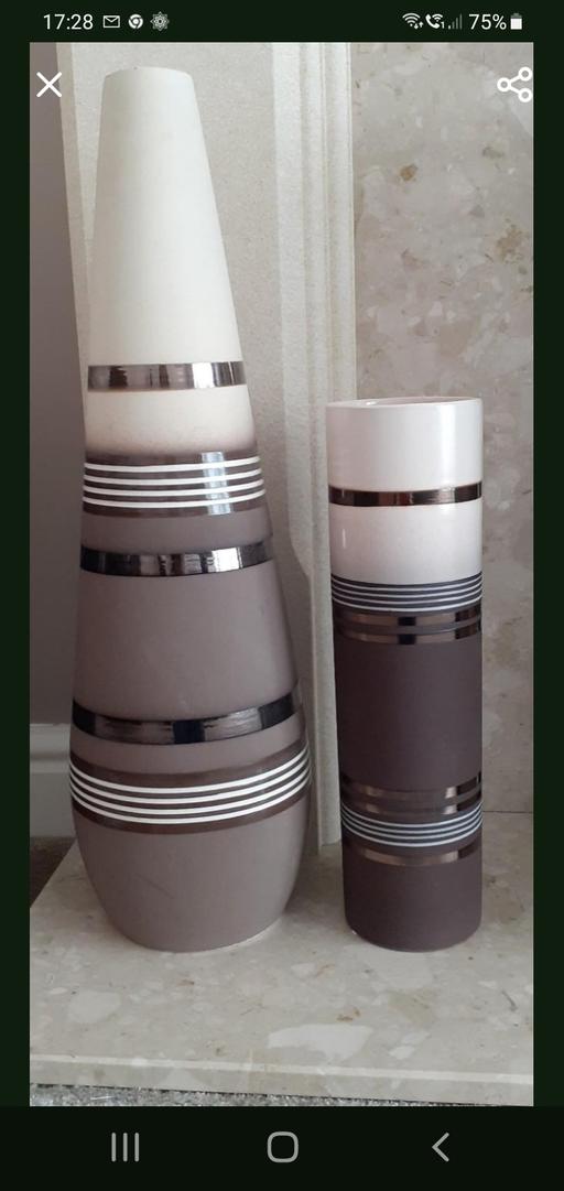 Buy & Sell Brownhills Walsall - Photos for pair of brown/cream vases