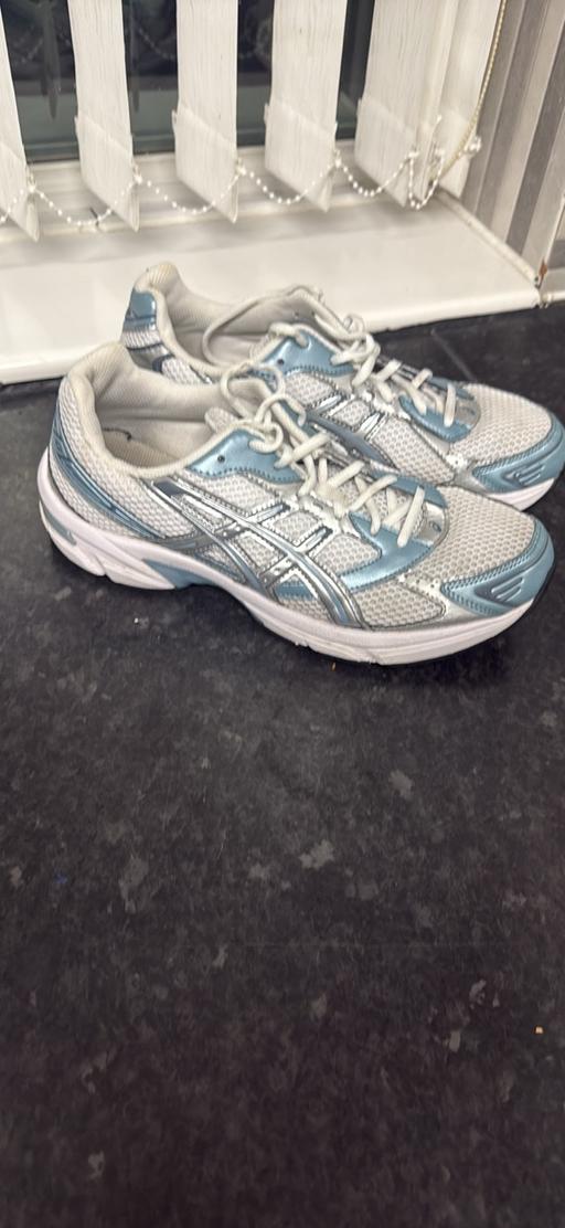 Buy & Sell Castle Industrial Estate Oldham - Photos for Trainers