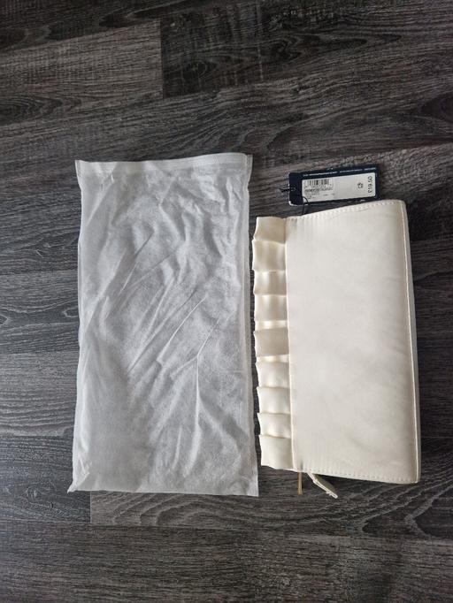 Buy & Sell Scholes Rotherham - Photos for New clutch bag with long chain