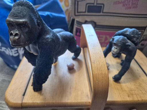 Buy & Sell Hasbury Dudley - Photos for Gorilla & Chimp with Baby Figure Ornaments