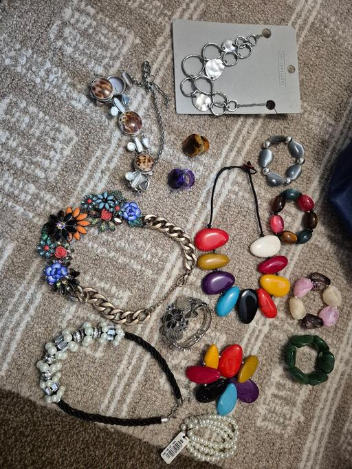 Buy & Sell Hasbury Dudley - Photos for Bundle of Costume jewellery