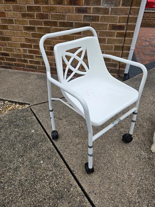 Buy & Sell Forest Town Mansfield - Photos for Shower chair