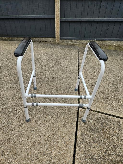 Buy & Sell Mansfield Town Centre Mansfield - Photos for Toilet frame