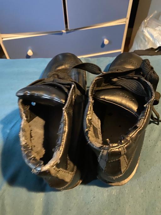 Buy & Sell Wallington Sutton - Photos for Kickers Boots Adult Size 8.5