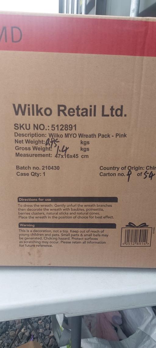 Buy & Sell Becontree Heath East London - Photos for Make your own wreath with pink baubles