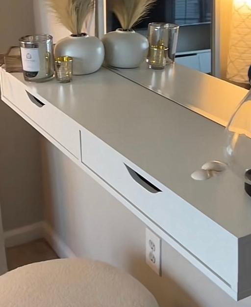 Buy & Sell Hedgerley Buckinghamshire - Photos for White floating drawers