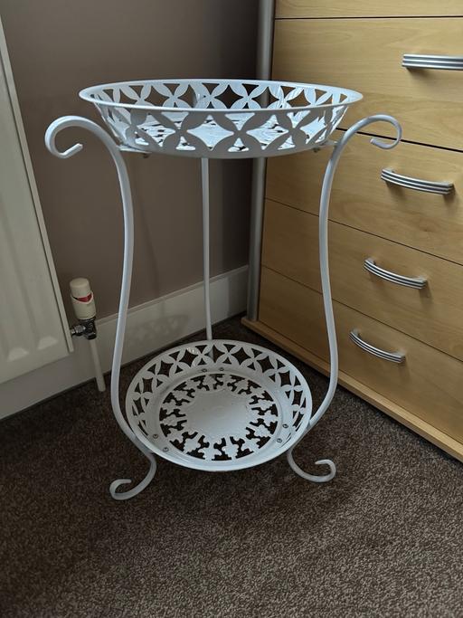 Buy & Sell New Eltham South East London - Photos for Plant stand/ side table