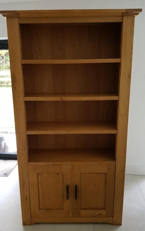 Buy & Sell Giffnock East Renfrewshire - Photos for Hallway Cupboard Storage with display shelves