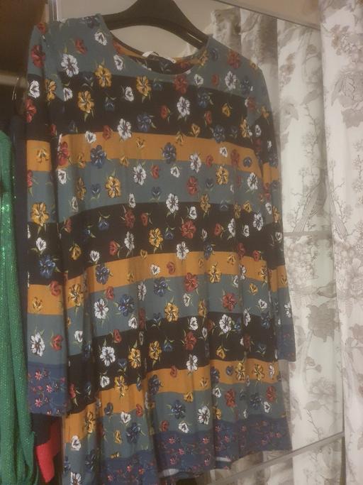 Buy & Sell Bradmore Wolverhampton - Photos for Size 18 top